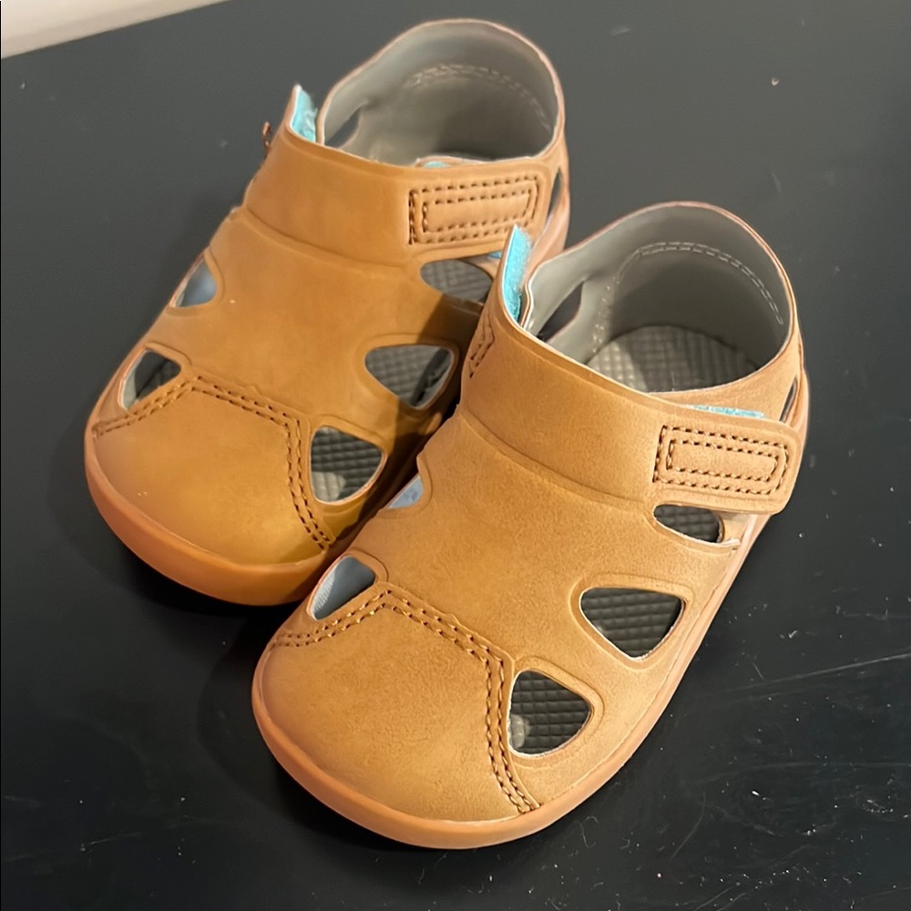 NWOT Ten Little Sandals